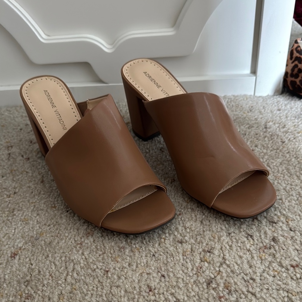 Adrienne Vittadini Women's Brown Mules